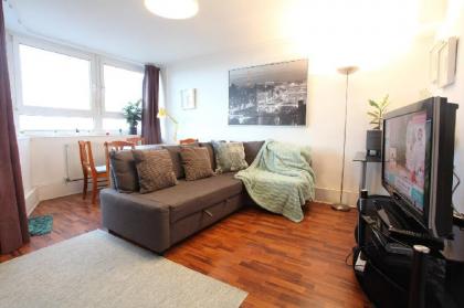 Bright Comfortable Chelsea flat   Great Location 